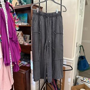 Easel Gray Wide-Leg Pants